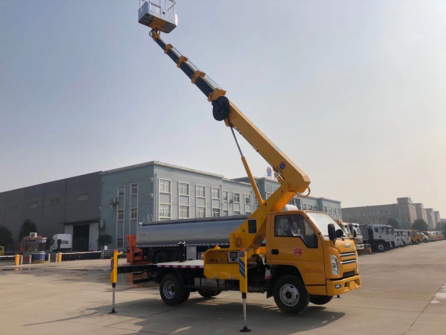 江铃高空升降车直臂21米登高车价格