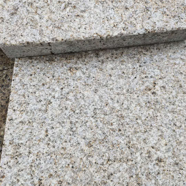 长期供应黄锈石烧毛面石材黄锈石外墙加工厂