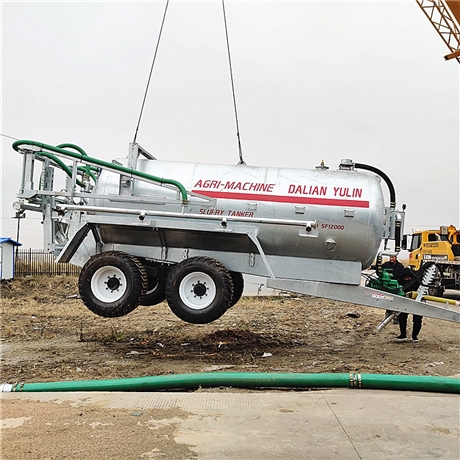 大连雨林工厂供应 沼液施肥罐车  液体肥智能施肥机 容积大小可定制