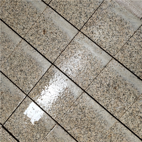 长期供应花岗岩荔枝面锈石黄地铺石价格