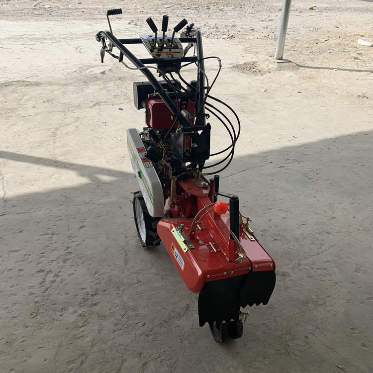 坐人微耕机两驱变四驱南充南部15马力强劲省力