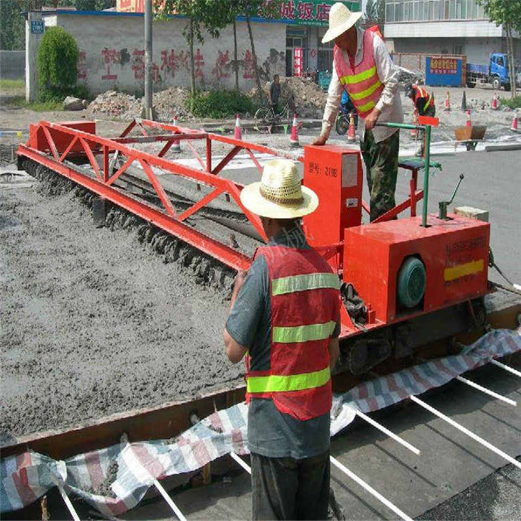 厂房公路地面多功能振实摊铺机厂家定制辊轴式电动铺路机