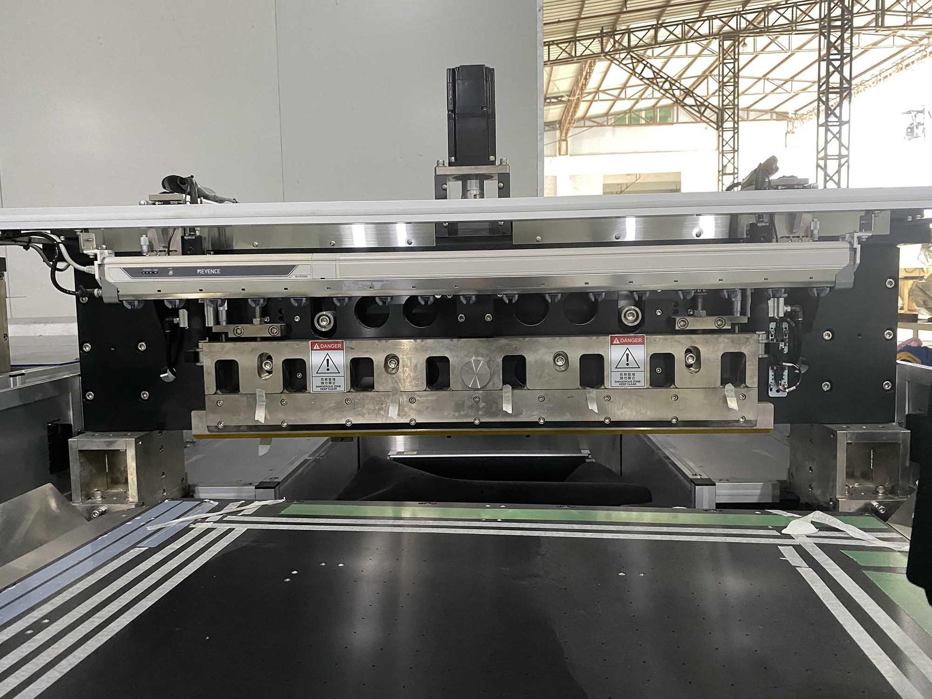 二手台湾纬莹液晶面板裂片机田宇品牌异形开料机