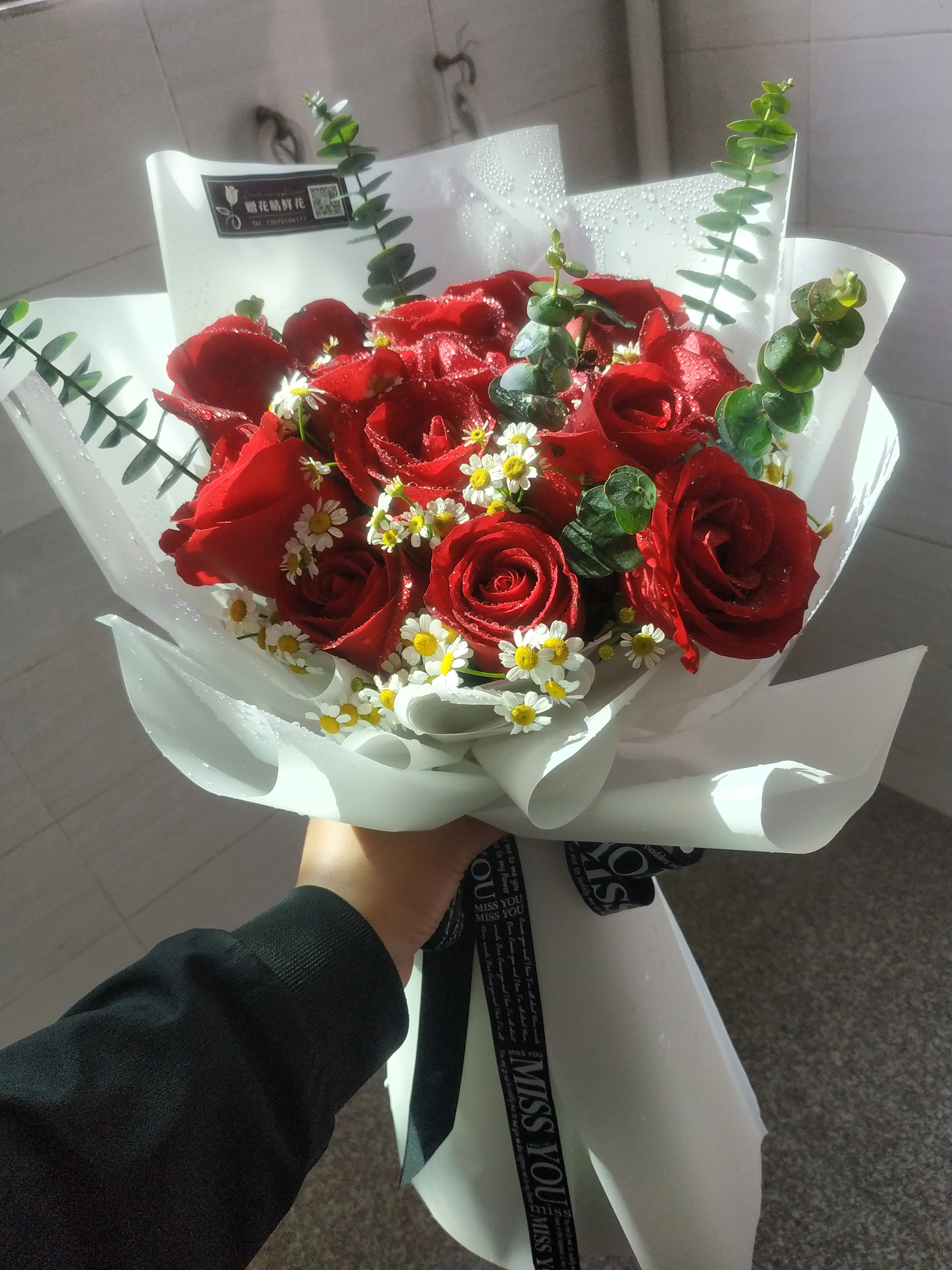 13朵红玫瑰鲜花送女朋友生日鲜花