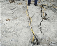 修路有硬石头 便捷式岩石撑裂机 道路扩建破石头机器劈石产量高