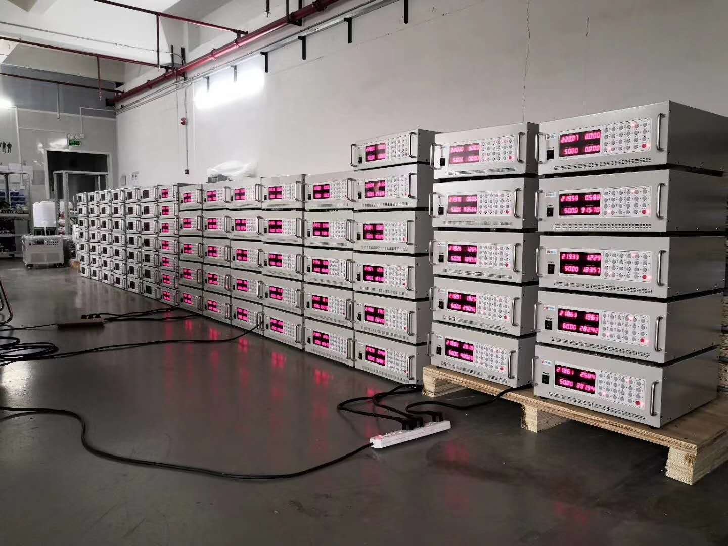 可编程变频电源