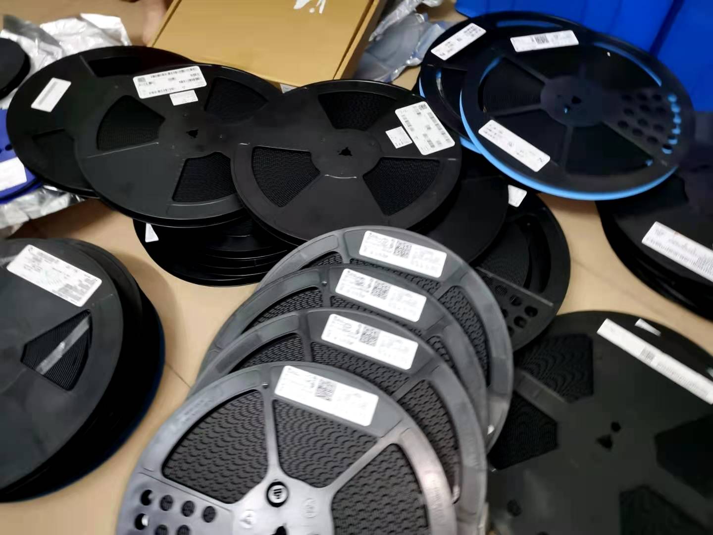 电子呆料回收 回收电子元器件 电子库存料