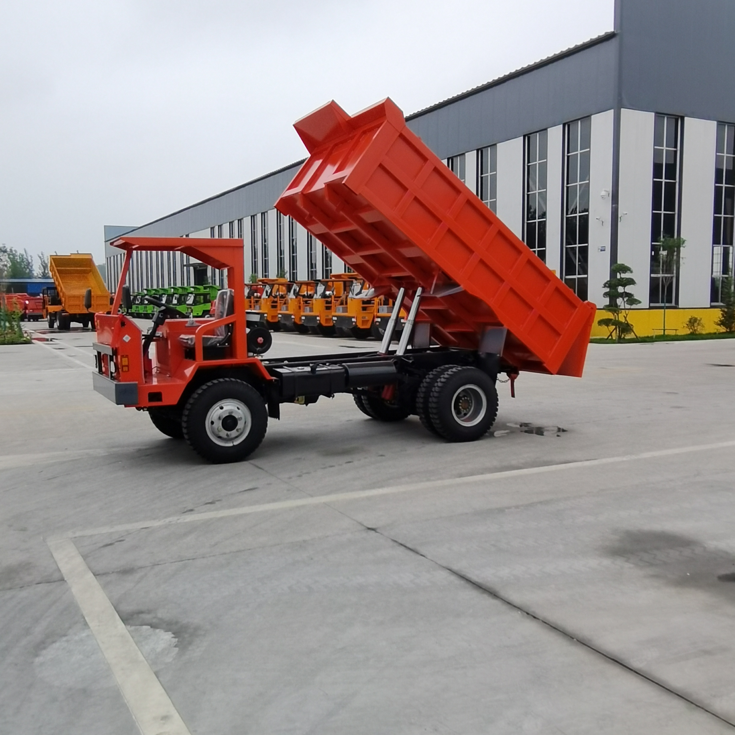 首页 冶金 矿山施工设备 其他矿山施工设备 晟鹏热销 四驱矿用运输车