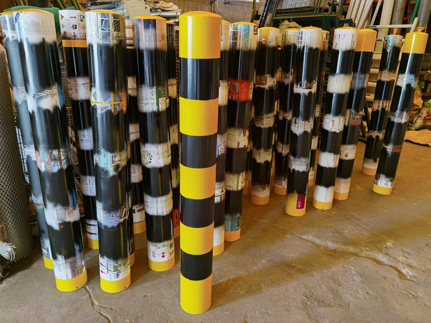 黄黑挡车杆/防撞u型护栏/反光警示柱/m字形防撞杆/消防栓保护栏