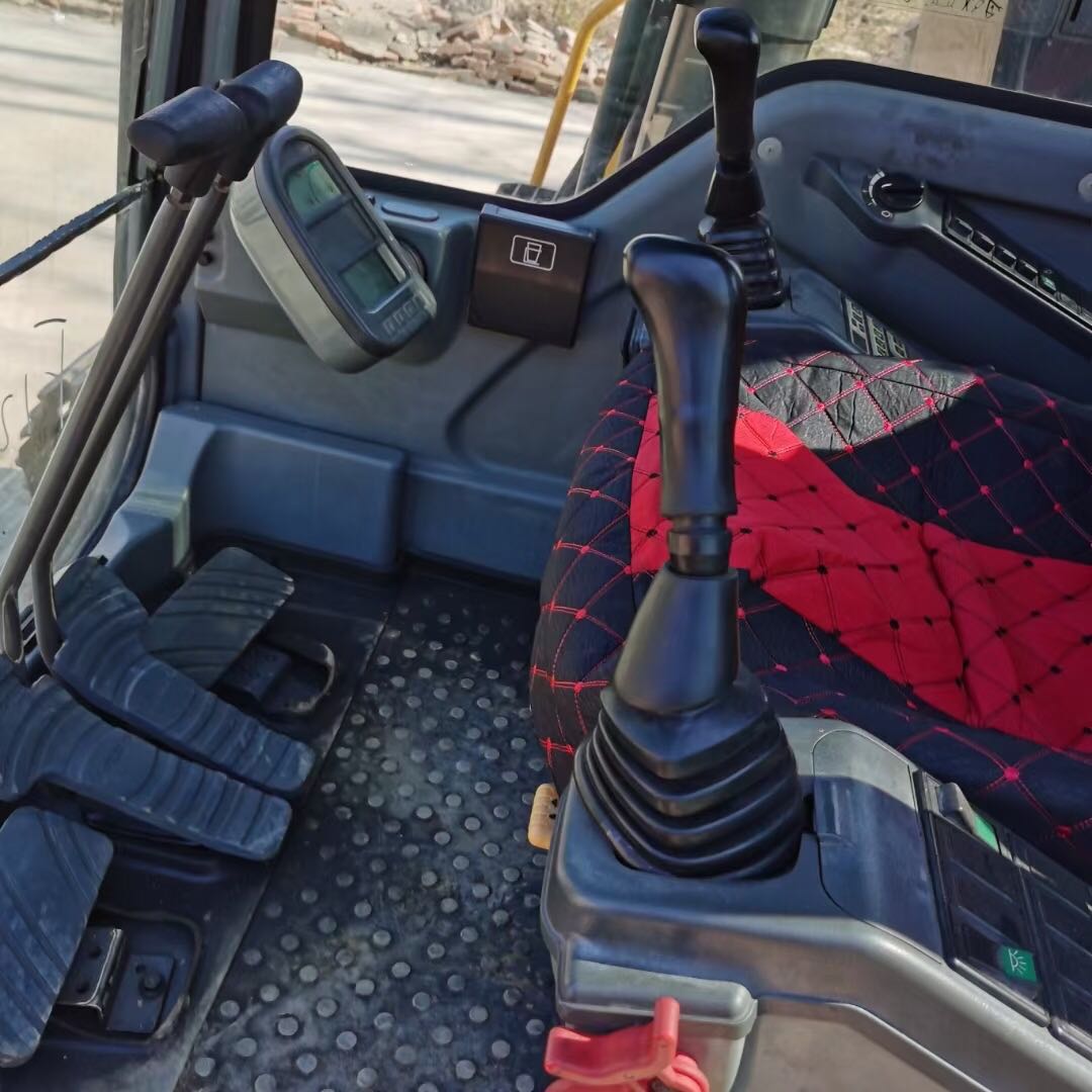 沃尔沃210b二手挖掘机全国免费送货