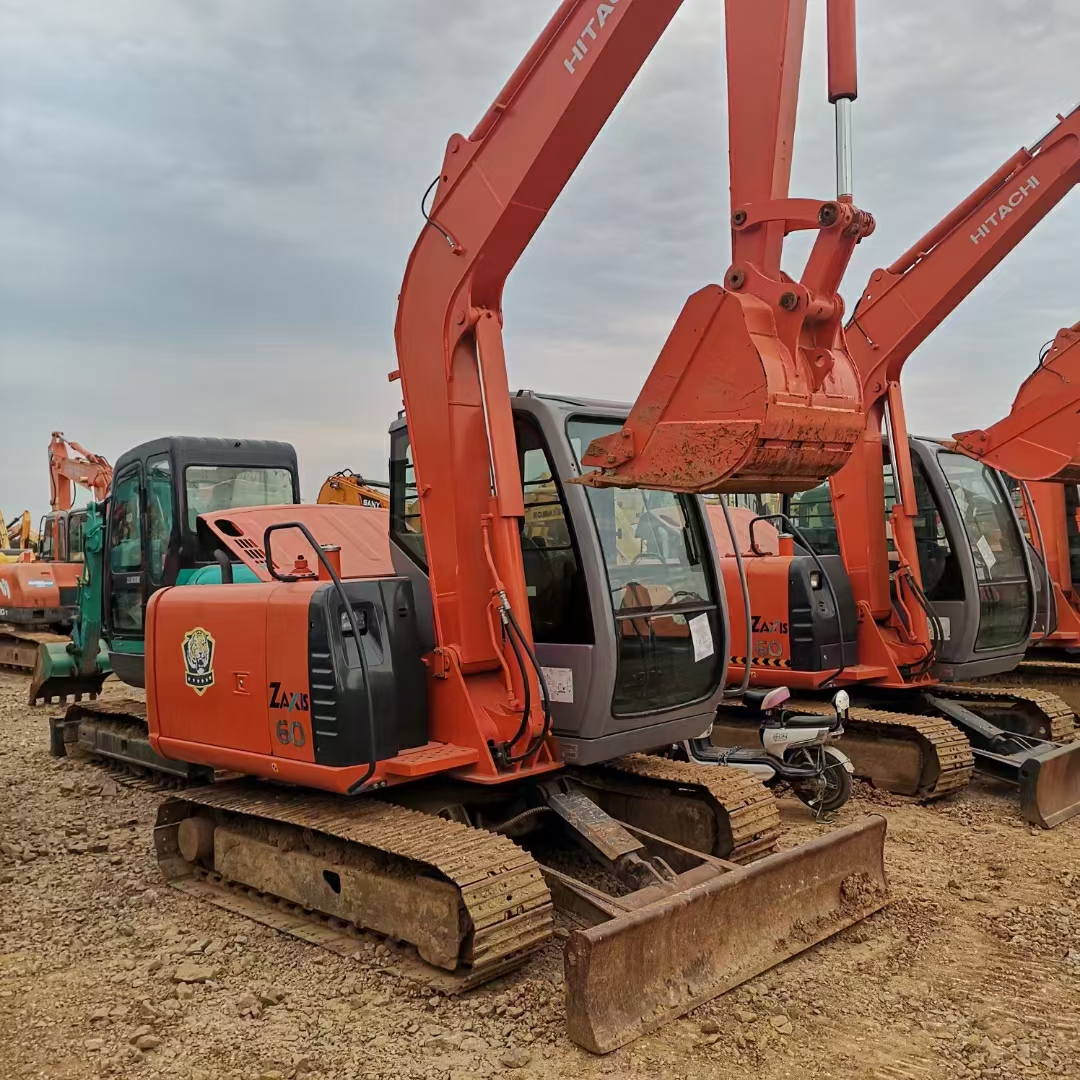 日立60二手挖掘机干活机小能手急售
