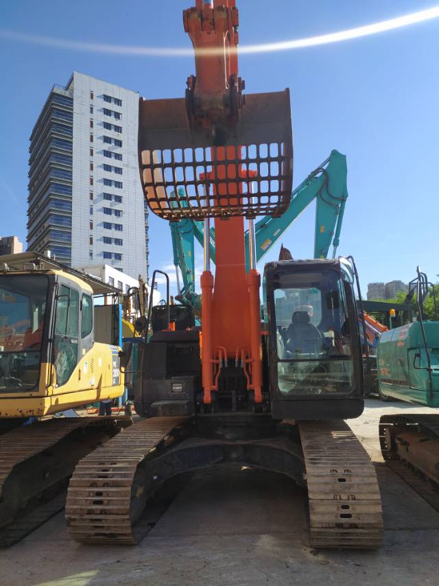 日立200-5g二手挖掘机日产精品优惠急转