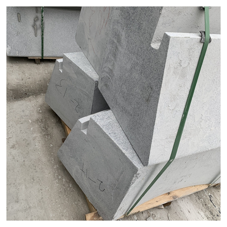 芝麻灰路沿石厂家石材定制光面市政外墙石材