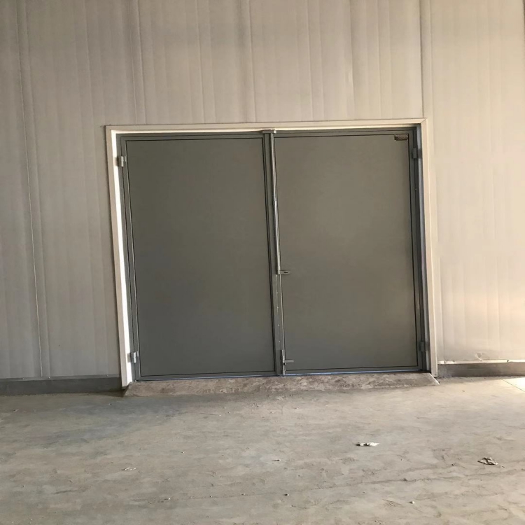 具体根据现场尺寸定做,单层双层,参照图集02j611-1平开钢大门定做.