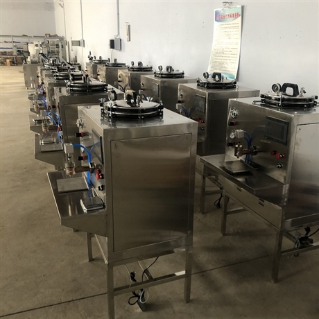 传统黑膏药机家用小型膏药机退烧贴半自动膏药机供应