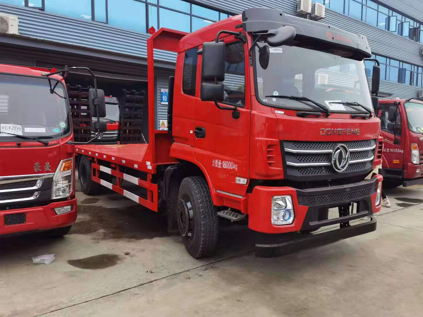 廠家直銷東風單橋平板車配置價格 拉挖機拖車 現車銷售當天發貨