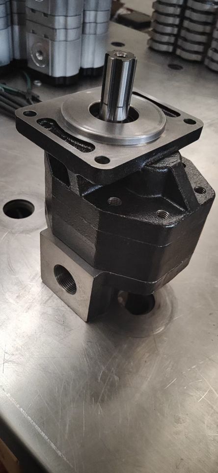 环卫车配件 齿轮泵混凝土搅拌车 液压齿轮泵垃圾车专用配件