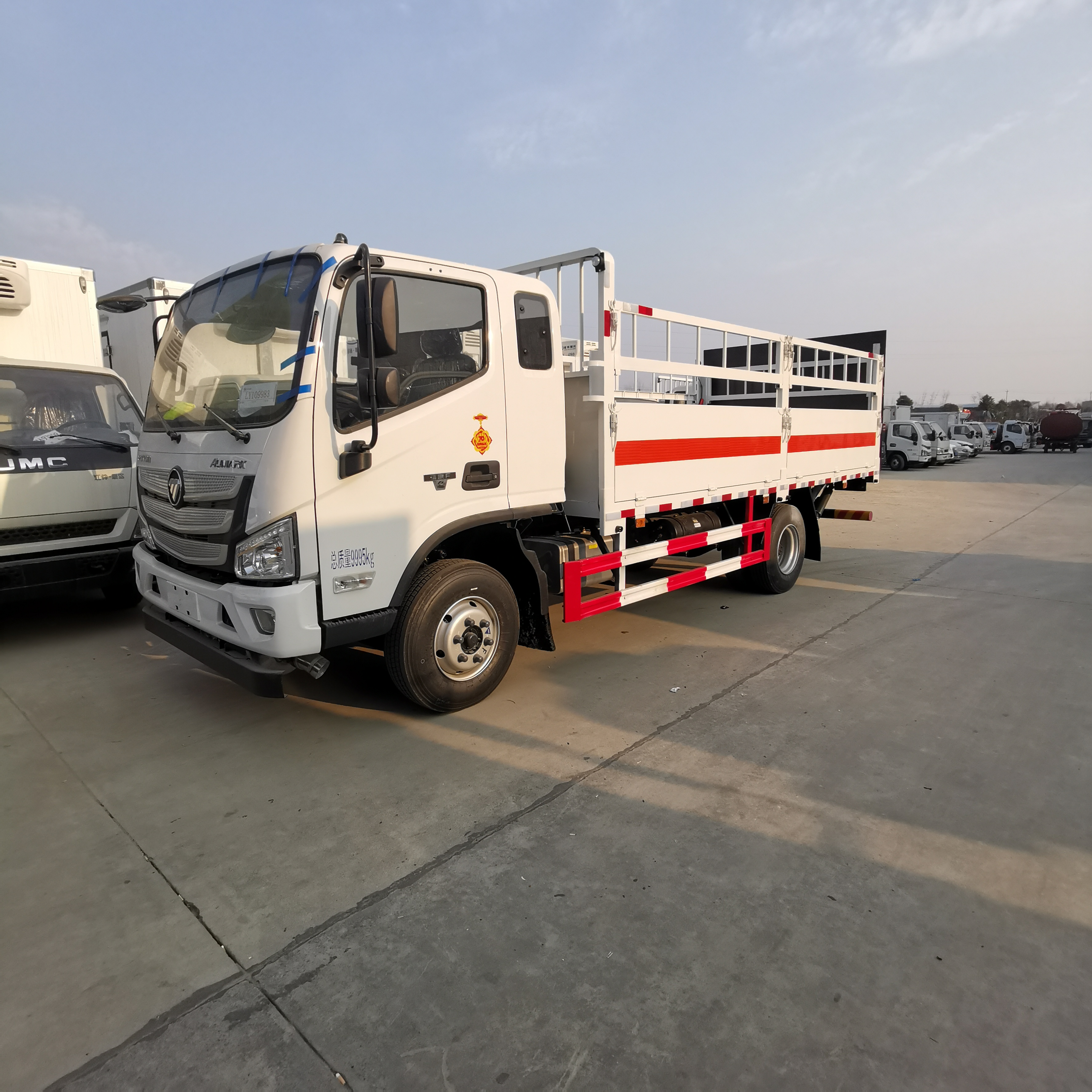 批发福田4米7带卧气瓶车乙炔气瓶配送车现车供应氧气瓶配送车