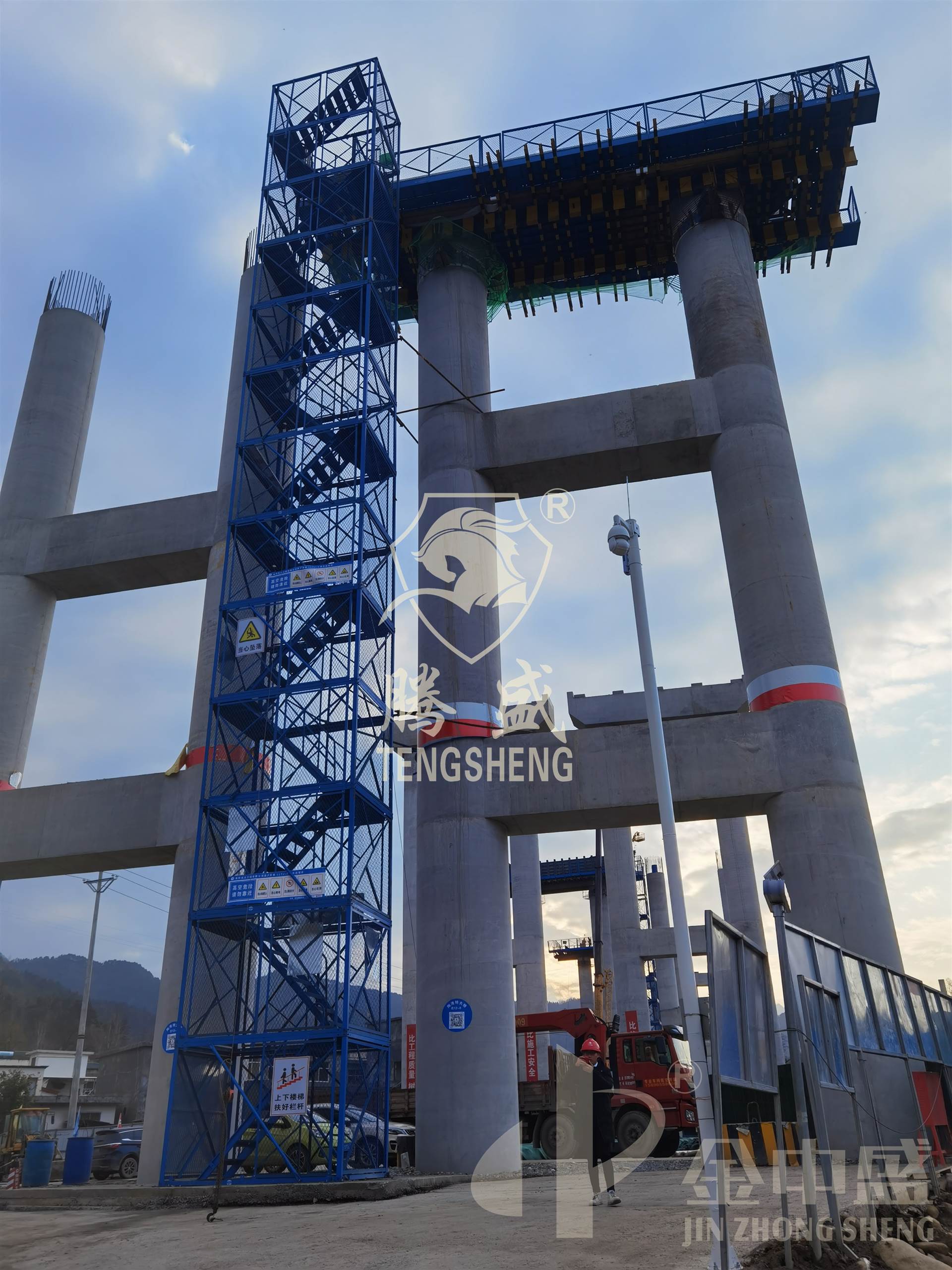 标准化施工安全梯笼拆装方便整体吊装损耗低转场率高