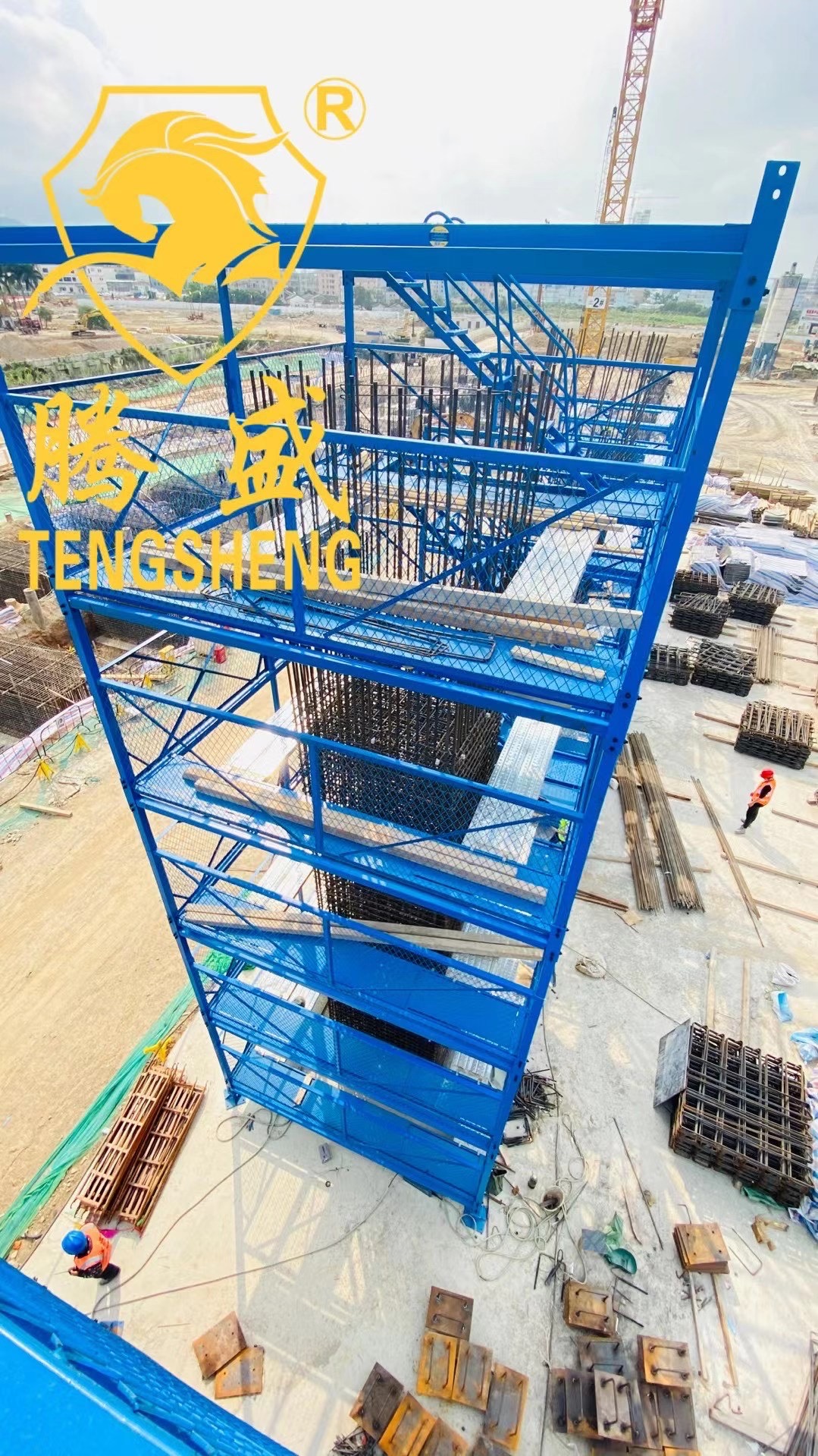 全封闭式一体化墩柱施工梯笼安装简单避免高空作业