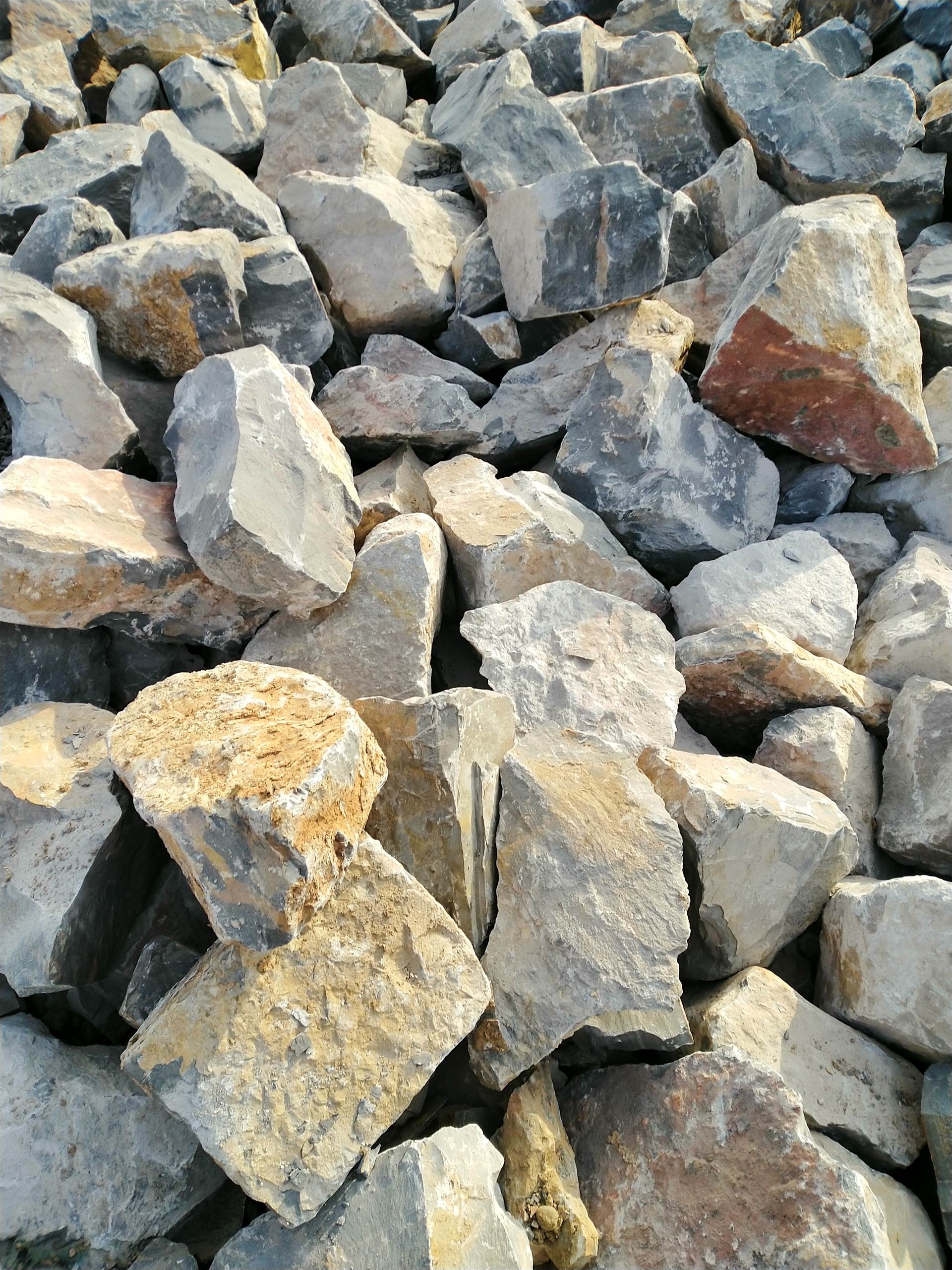 洛阳伊川打石子用青石头混料大量现货供货相对稳定