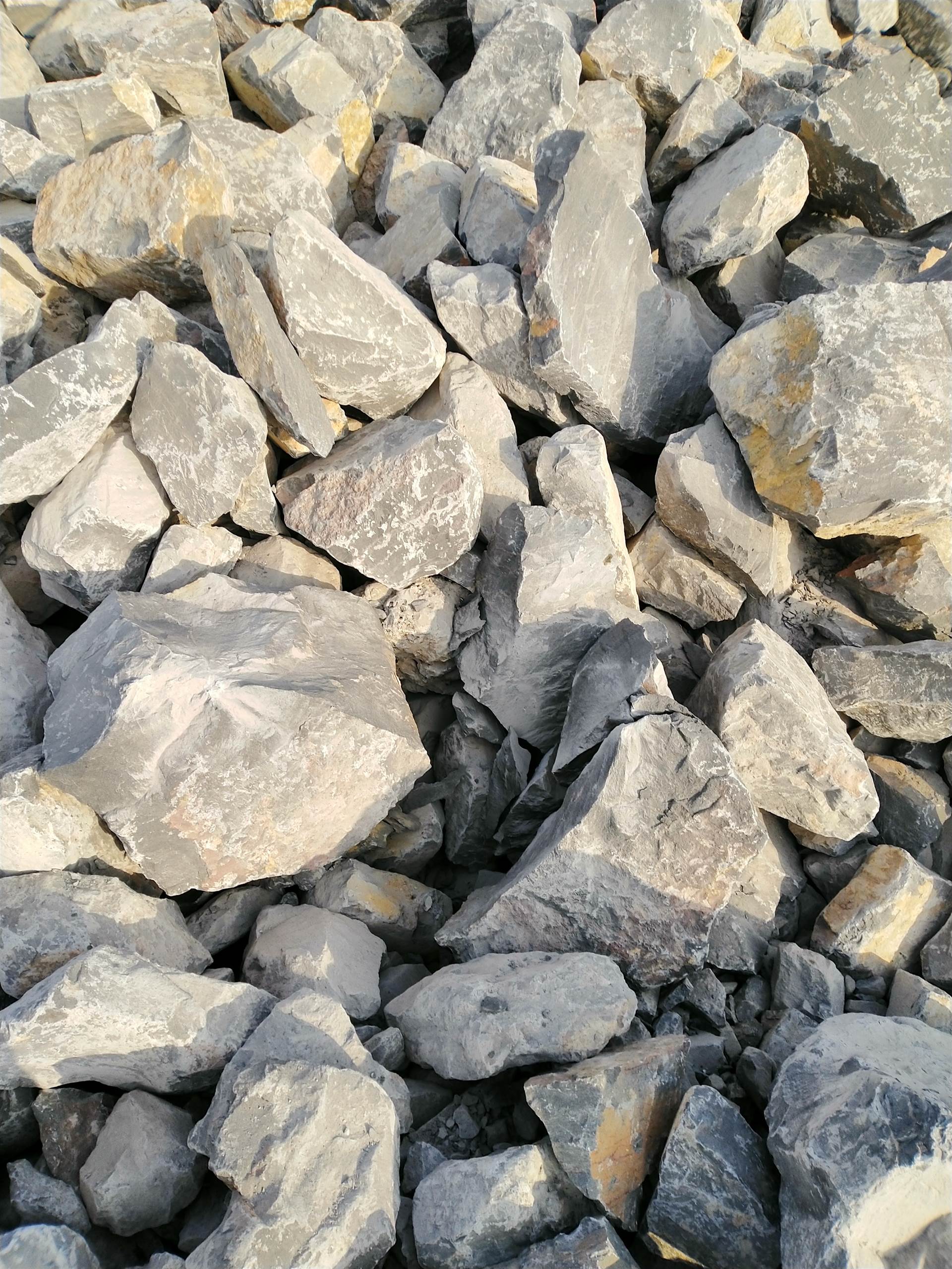 鹤壁浚县打青石石子用青石片石大量现货供货相对稳定