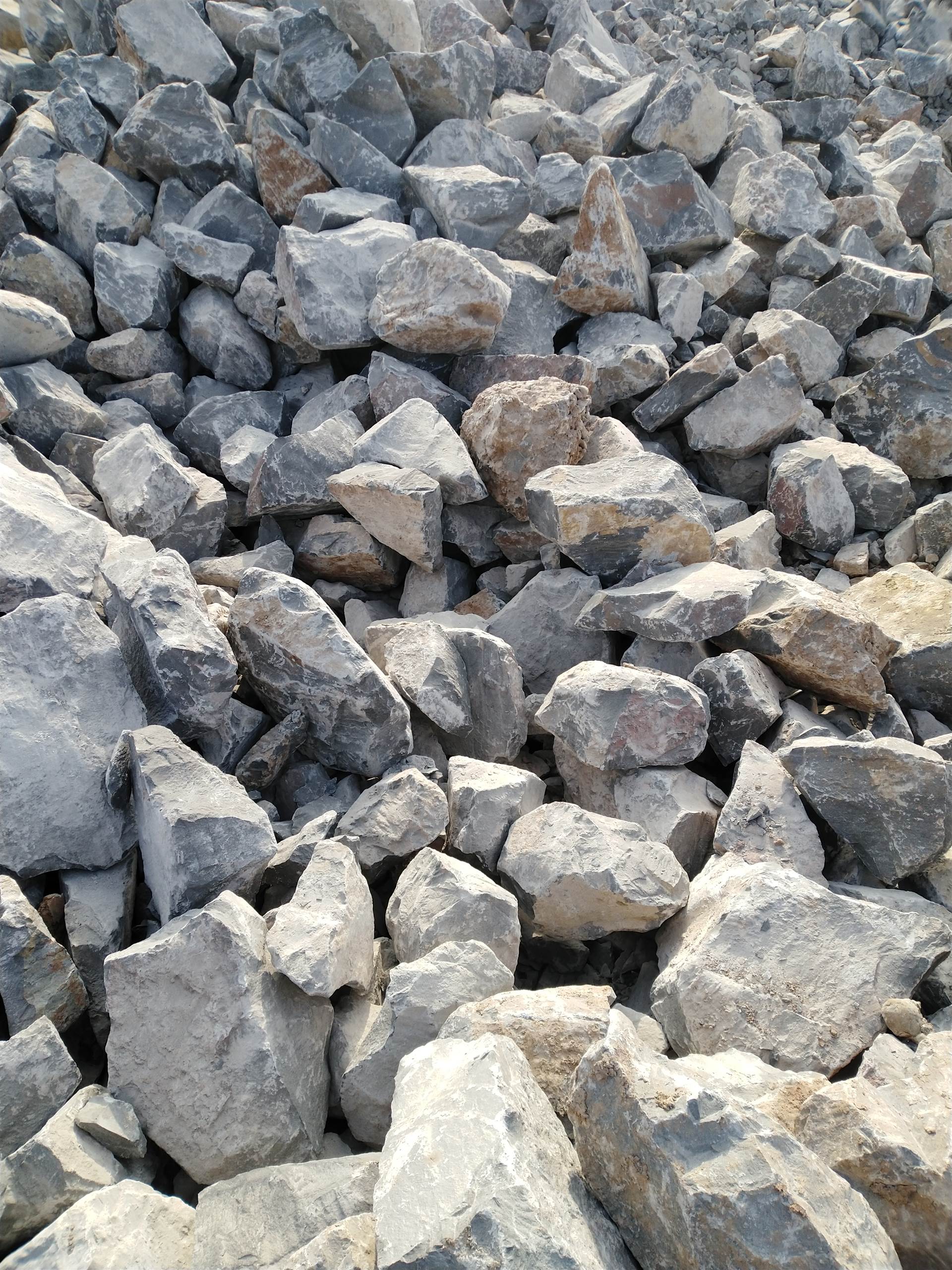 鹤壁浚县打青石石子用青石片石大量现货供货相对稳定