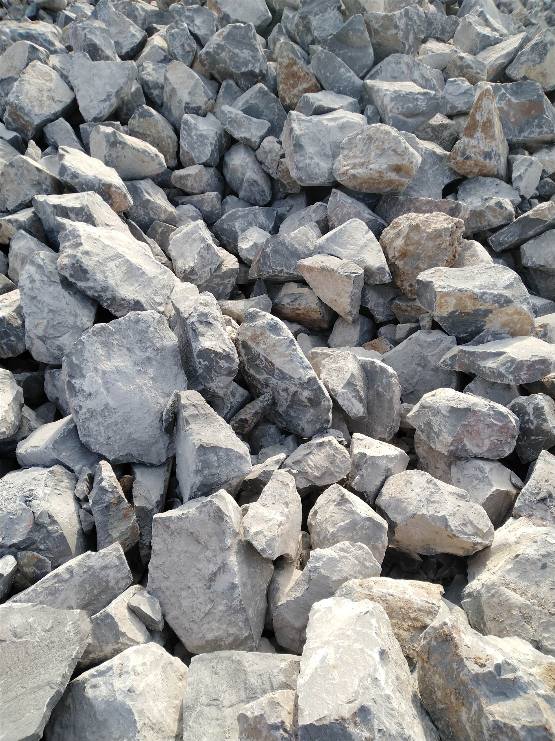 郑州荥阳打石子用青石片石 现货供应价格优惠