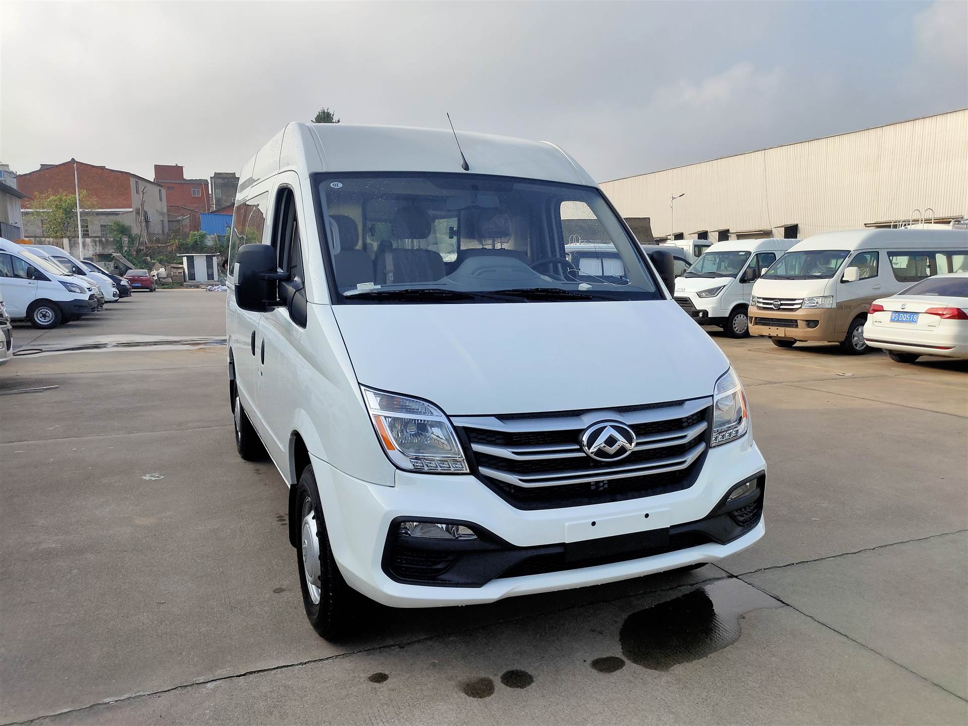 大通v80殡葬专用冷藏运尸殡仪车