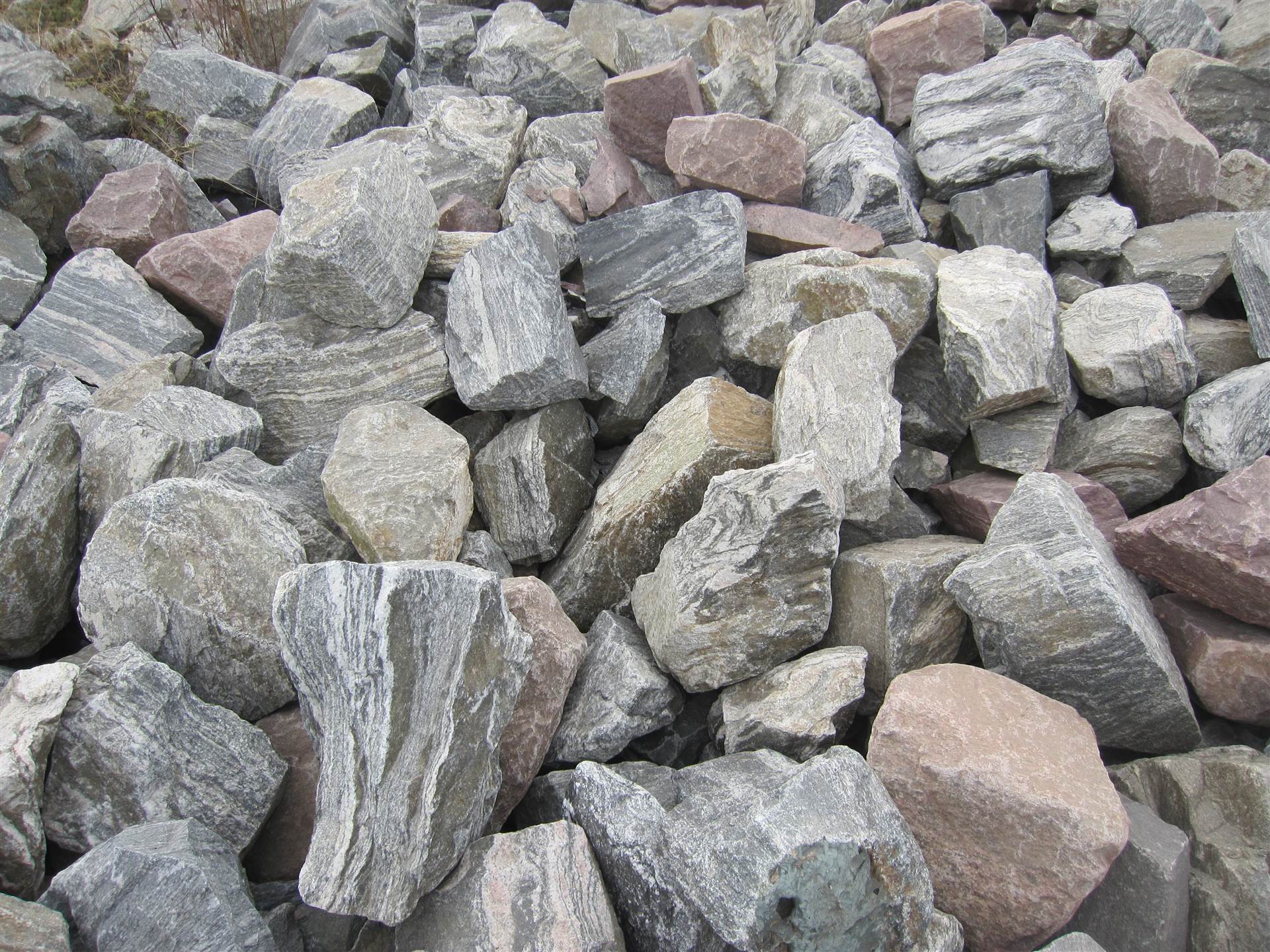 焦作解放打青石石子用青石头混料 现货供应价格优惠