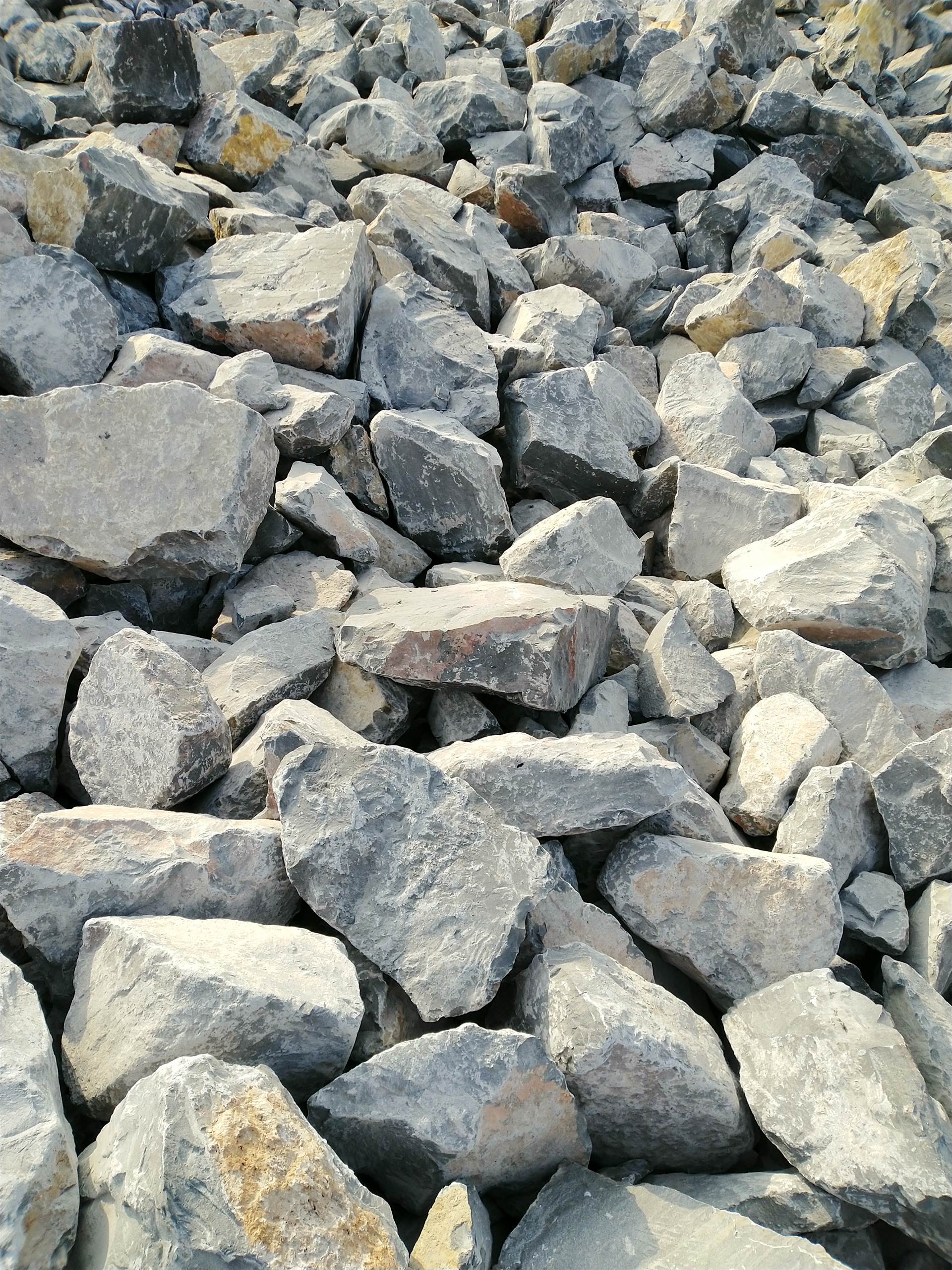 菏泽曹县打石子用青石头混料 现货供应价格优惠