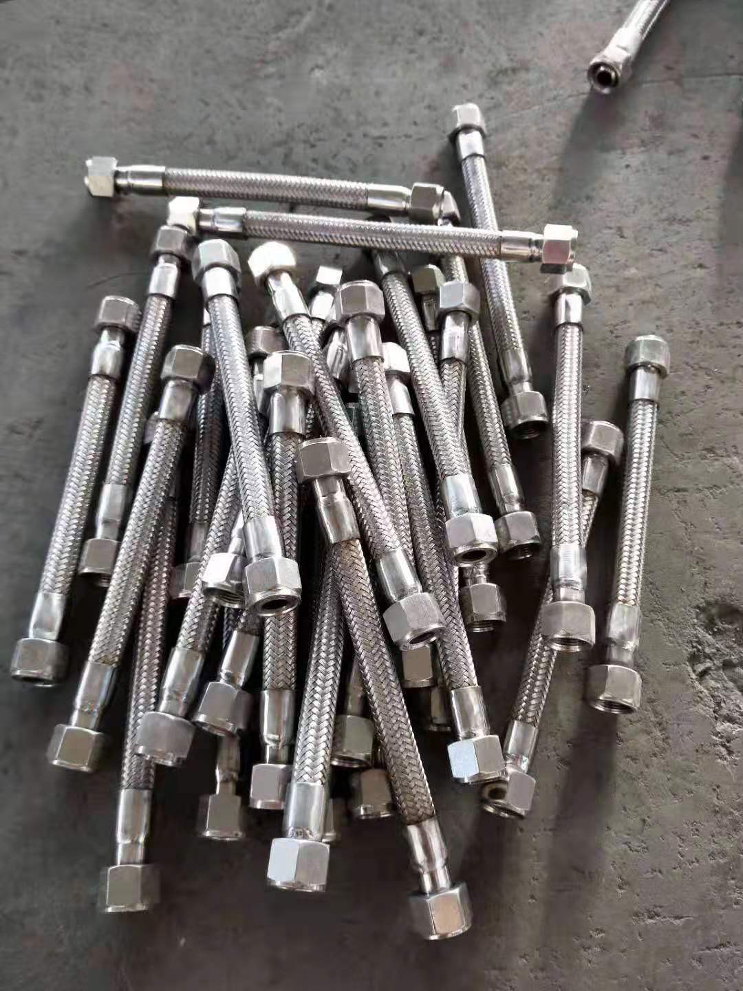 丝扣式金属软管_丝扣式金属软管生产厂家_崇友橡塑