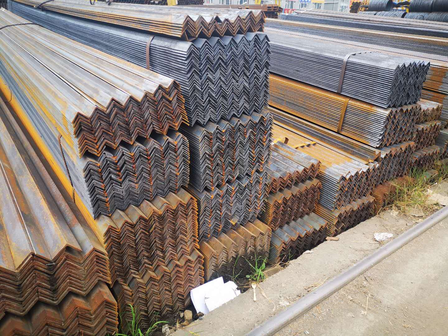 南宁角钢厂家批发 大棚用角钢支架 脚手架50角钢