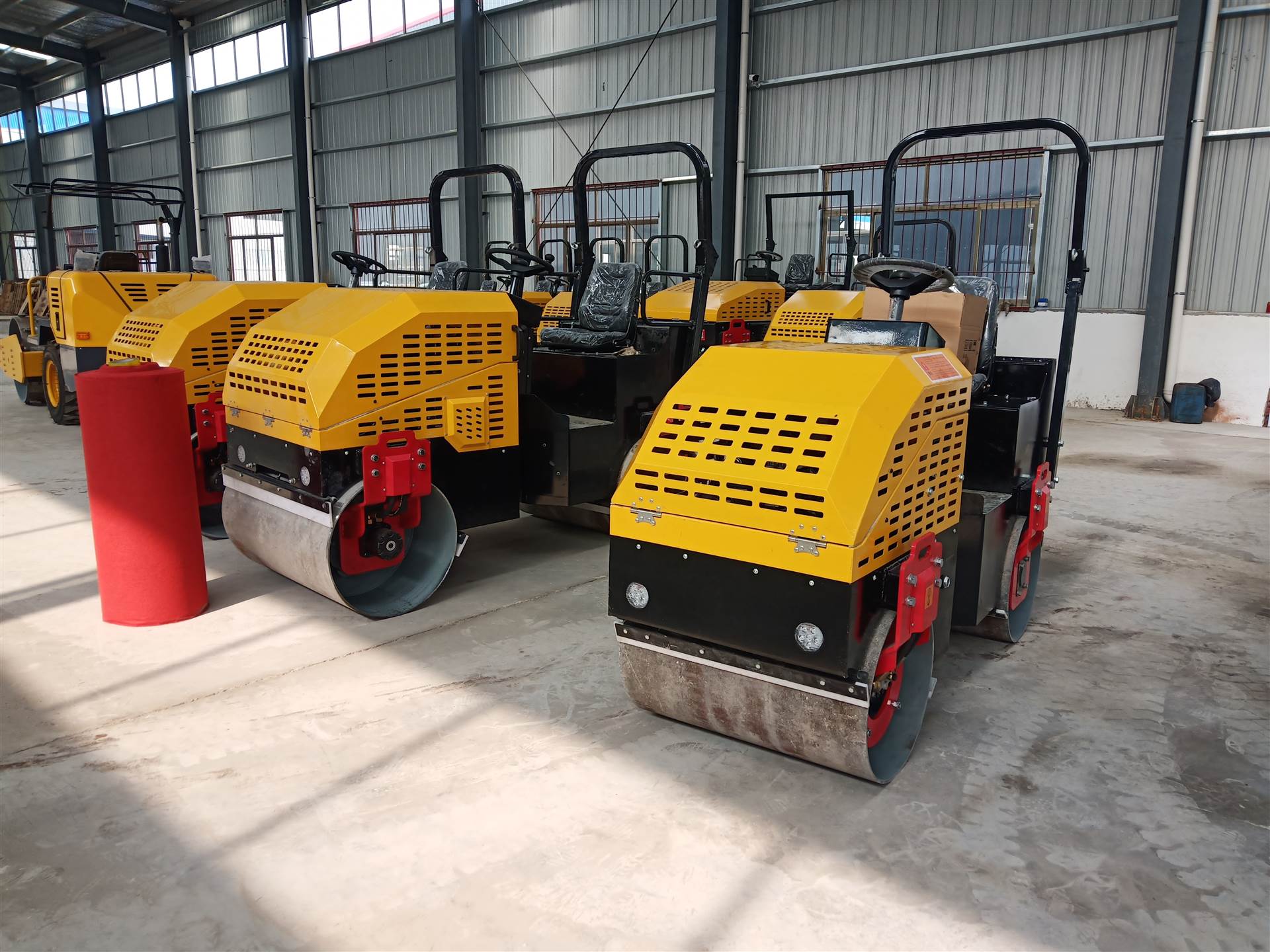 宜迅机械 1吨压路机 全液压双钢轮振动压路机 小型压路机厂家