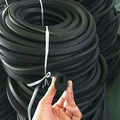 振动筛耐磨胶条振动筛u型胶条矿山振动筛橡胶密封条硅胶密封条