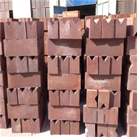 铬刚玉质滑轨砖厂家 宏丰耐材 铬刚玉质滑轨砖价格 销售铬刚玉质滑轨砖