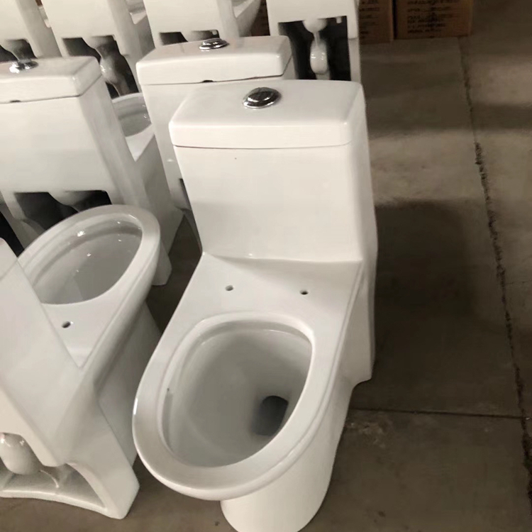 滑县马桶厂 老式坐便器 卫生间蹲便器安装 陶瓷工程马桶磨