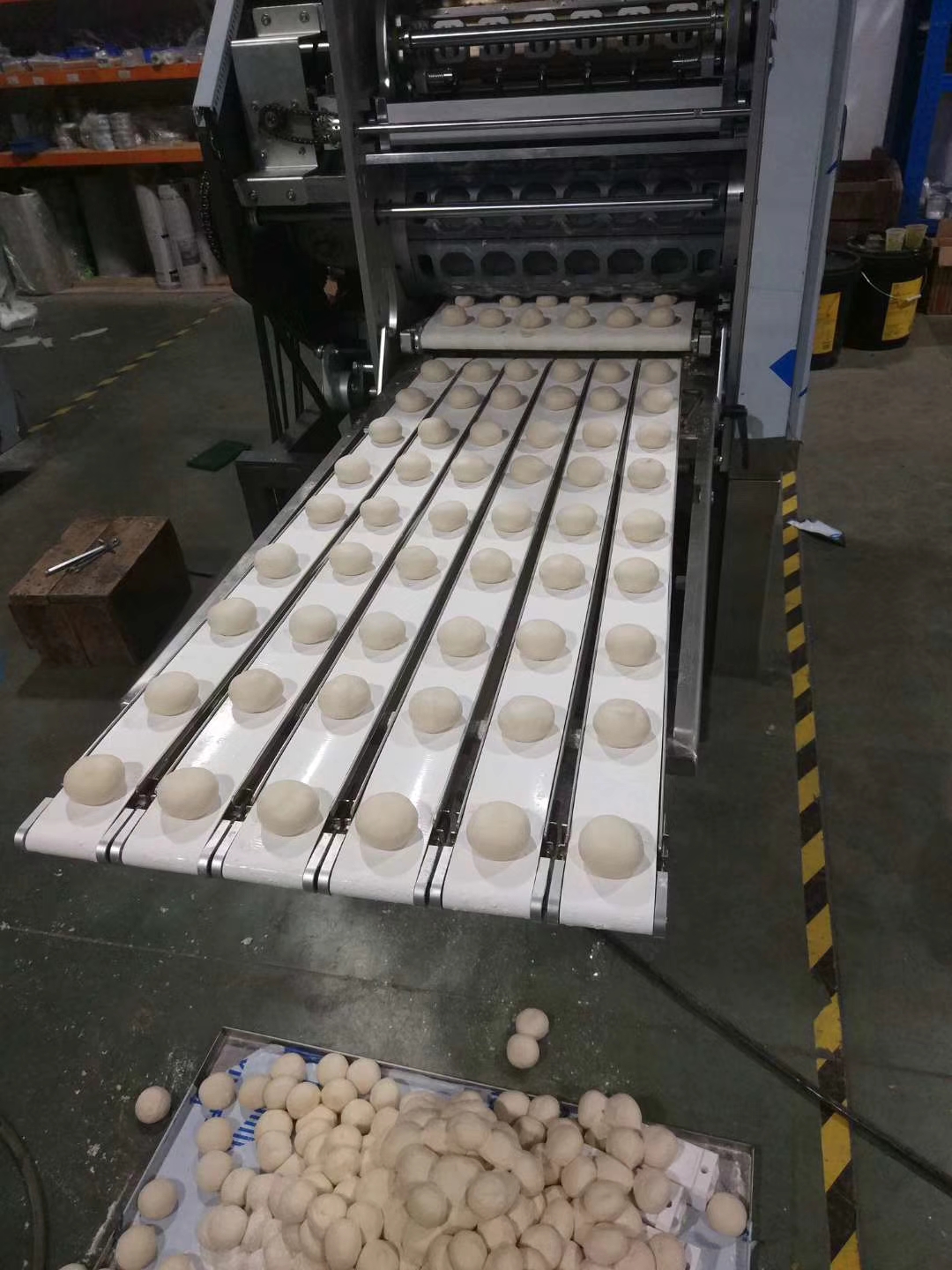 烘焙设备连续面团分块滚圆机6道口产能12000个每小时