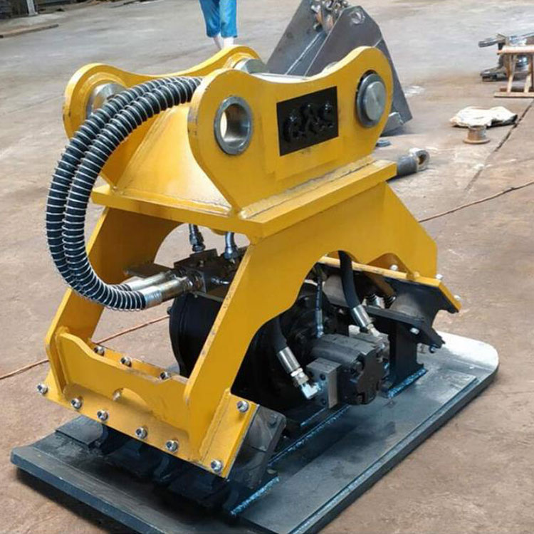 20吨振动夯大功率环保型挖掘机振动夯地面打夯机厂家