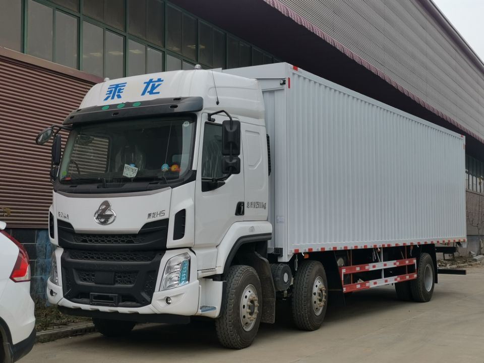 东风柳汽乘龙飞翼车