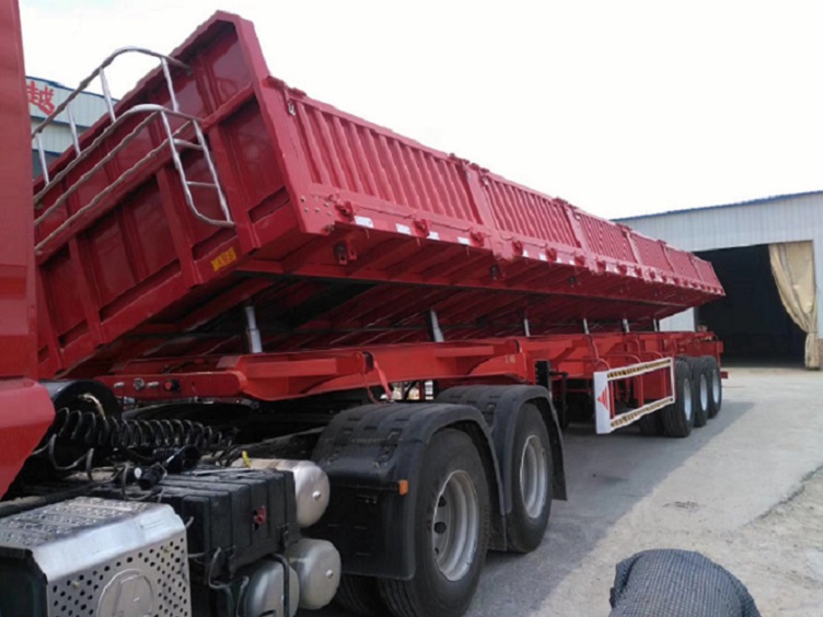 13米侧翻自卸半挂车价格与新创