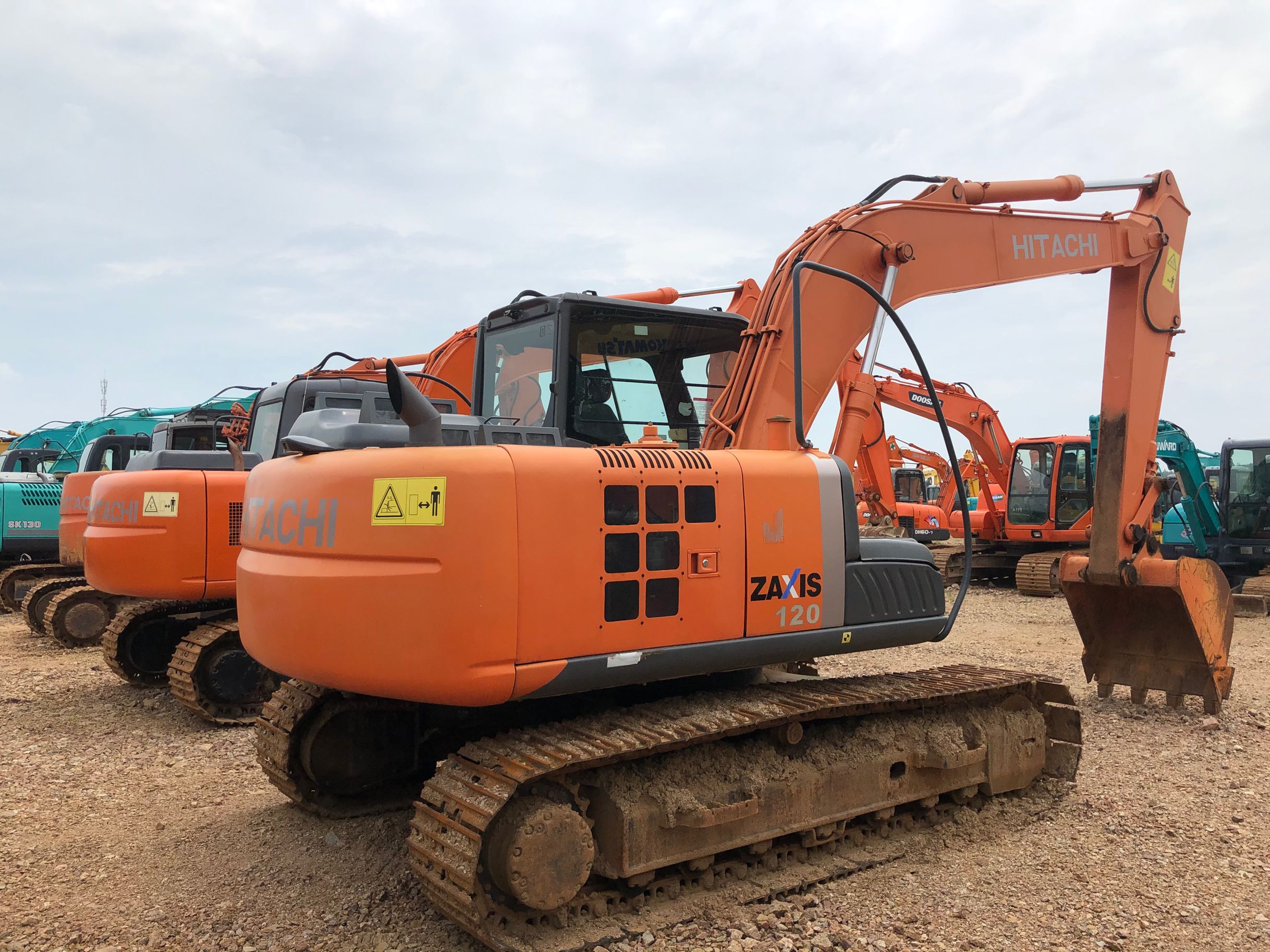 二手日立200,120挖掘机,二手挖掘机手续全