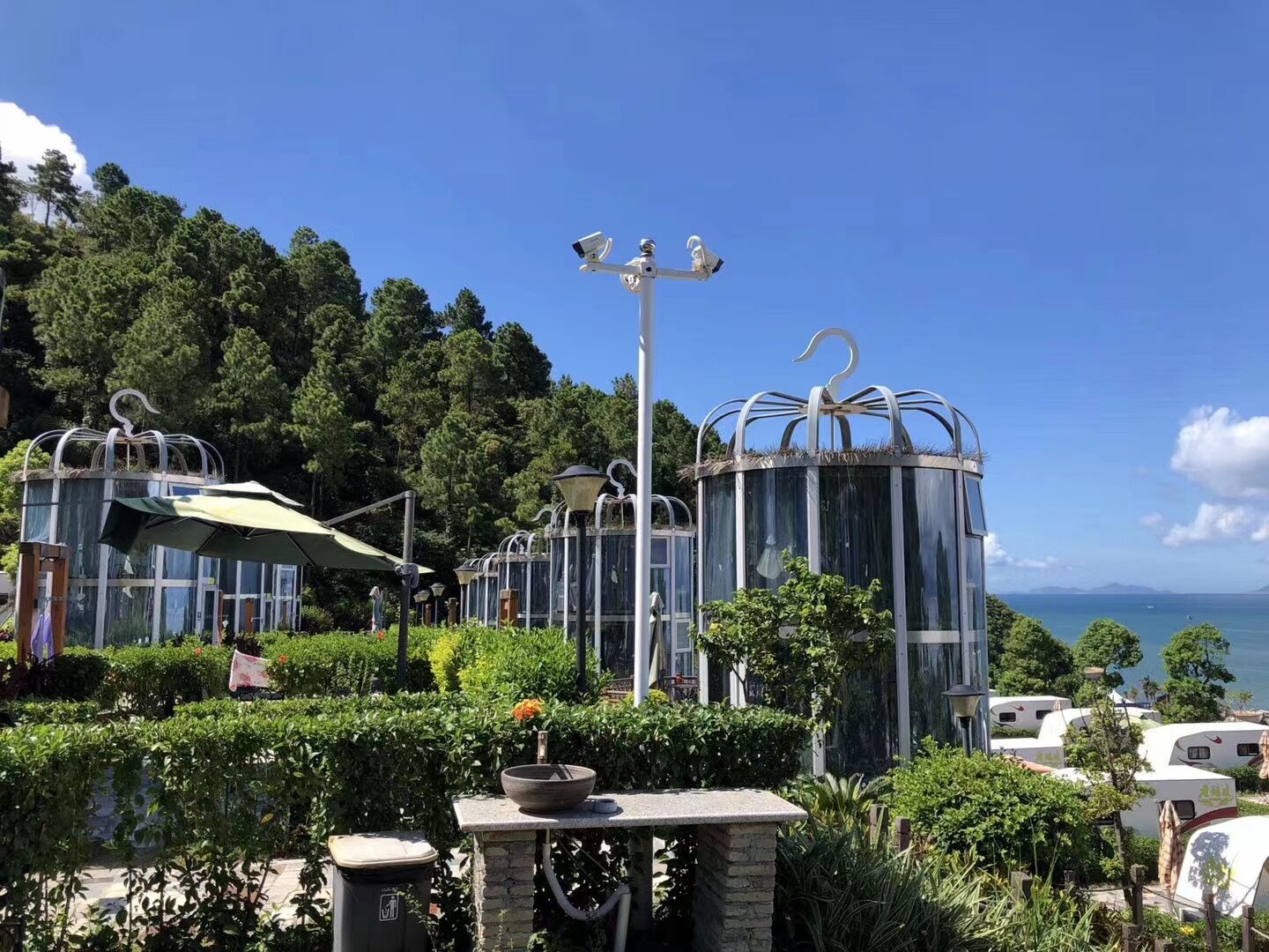 新型移动民宿房上下两层全景玻璃小别墅