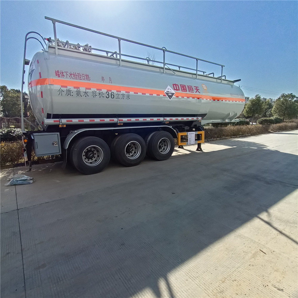 不锈钢化工车 36方不锈钢槽罐车 30吨盐酸衬塑罐车