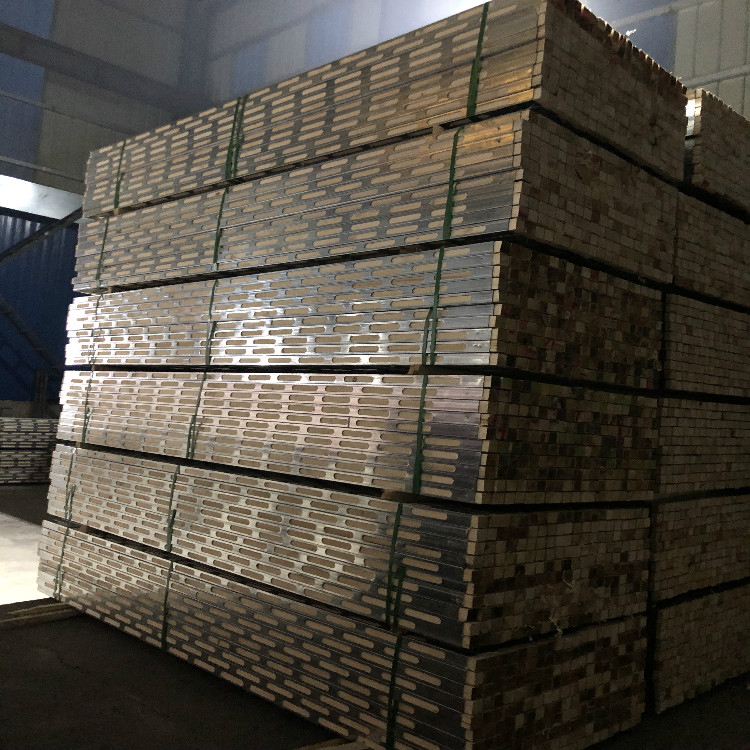 钢木龙骨 龙元金属 厂家直销价格美丽 新型钢木龙骨质量好