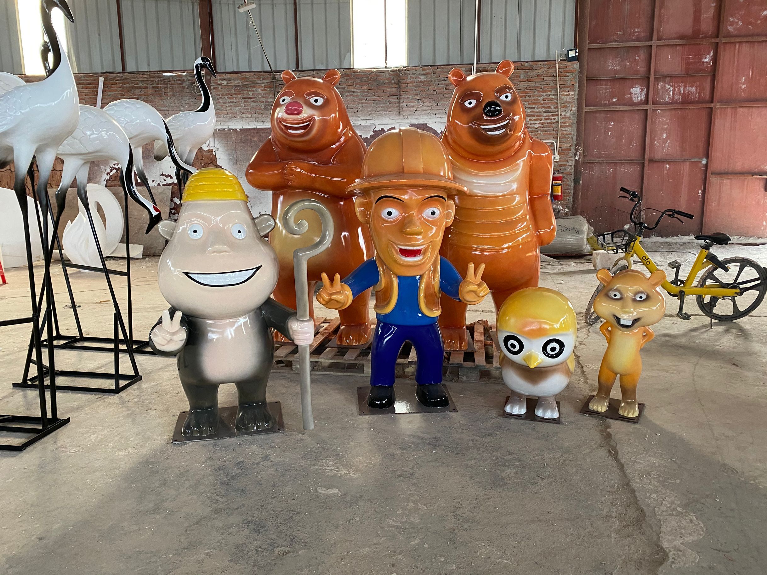 联尖玻璃钢雕塑厂家玻璃钢动漫卡通雕塑熊出没卡通雕塑定制