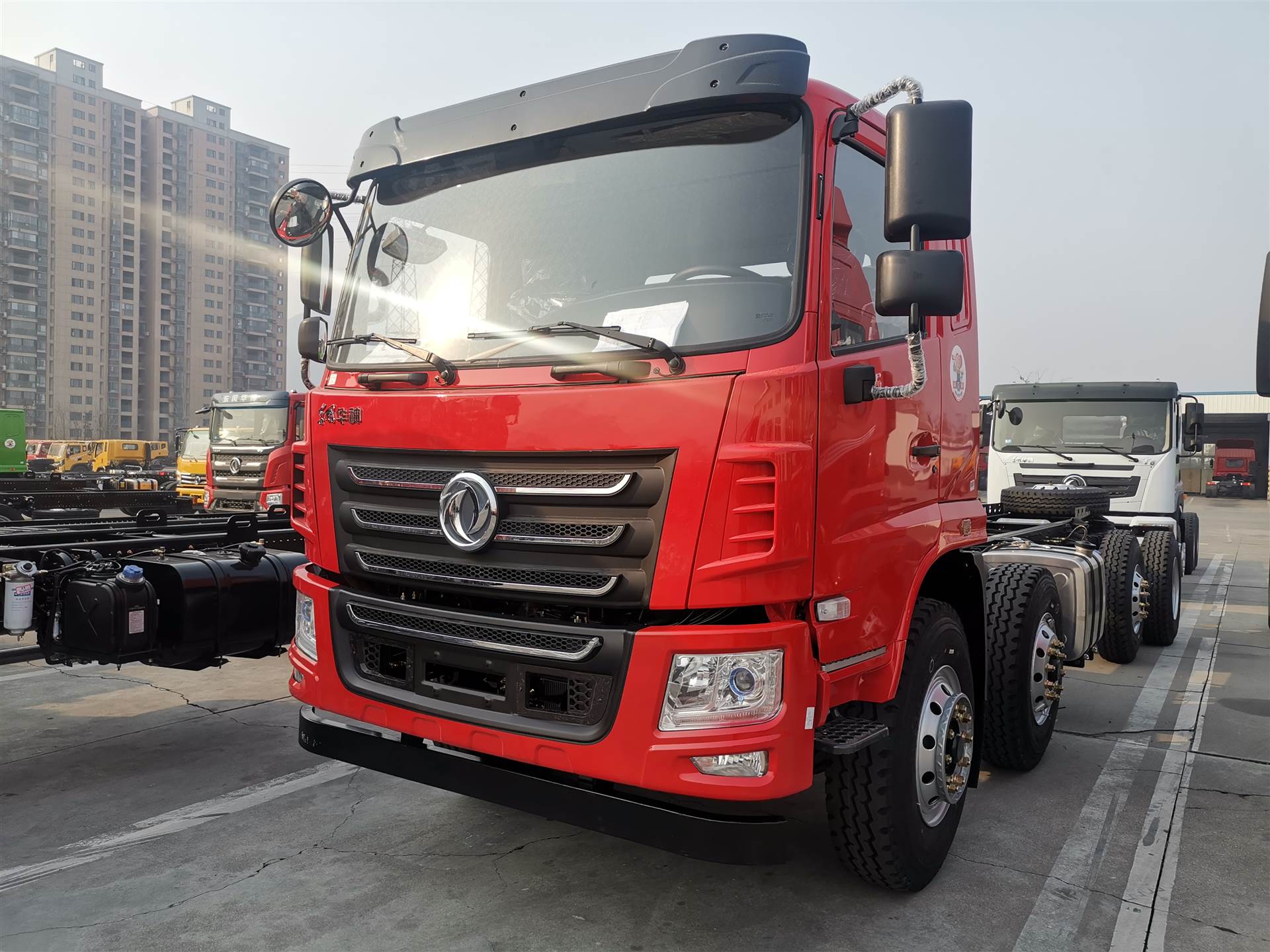 21款东风华神侧翻8x2前四后六自卸车新车大图报价