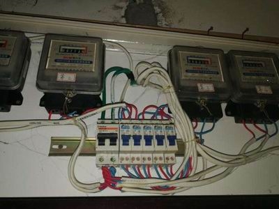 萬年花城周邊電工維修花鄉(xiāng)電路跳閘收費標準