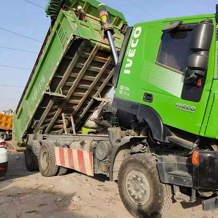 二手后八轮工程翻斗货车长期供应二手渣土后翻车价格报价