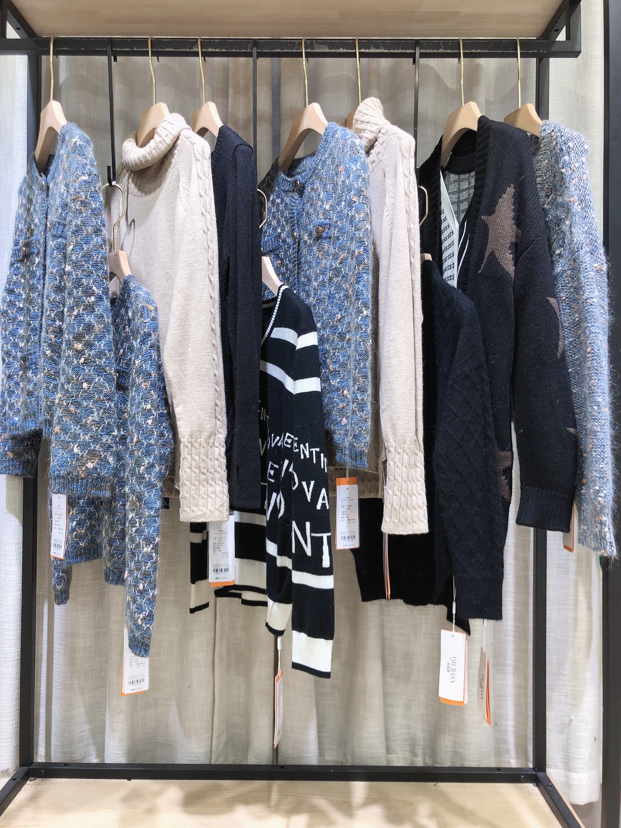 直播带货货源秋芭莎毛衣女装尾货广州女装尾货供应